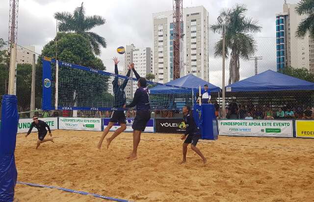 Finais adultas da etapa estadual de v&ocirc;lei de praia acontecem neste domingo