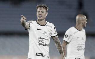 Roger Guedes comemorando o gol anotado na partida (Foto: Agência Corinthians)