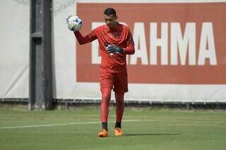 Goleiro Santos, do Flamengo em preparação para efrentar o Coritiba (Foto: Marcelo Cortes/CRF)