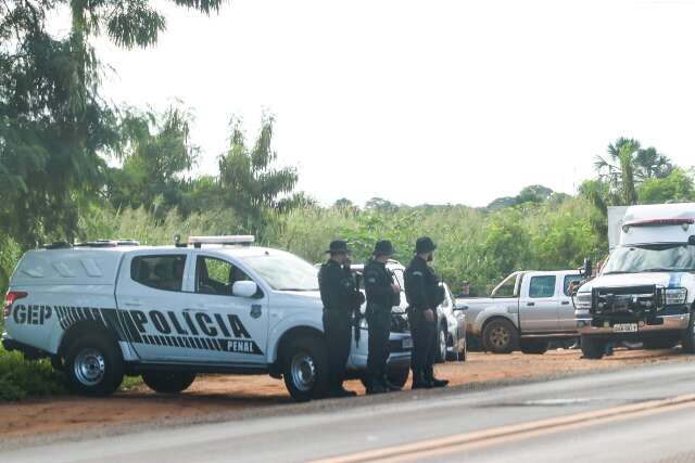 Com drone, PM ca&ccedil;a dupla flagrada em frente a pres&iacute;dio fortemente armada 