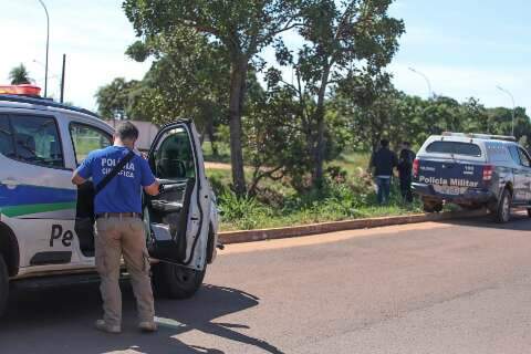 Trabalhadores acham corpo carbonizado no Itamarac&aacute; 