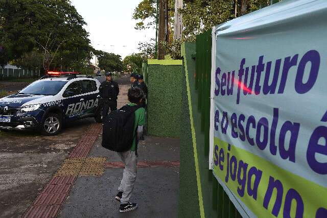 Em dia p&oacute;s-amea&ccedil;as, 40% dos estudantes faltaram na rede estadual