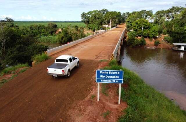 Ponte de concreto &eacute; entregue ap&oacute;s dois anos de obras e custo de R$ 8,4 milh&otilde;es