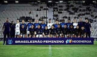 Jogadoras comemoram vitória nesta sexta-feira (21). (Foto: Gustavo Martins/Cruzeiro))