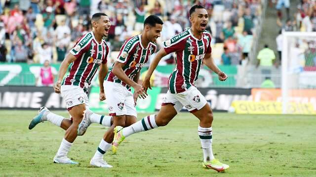 Fluminense vence Athletico-PR e se mant&eacute;m invicto no Brasileir&atilde;o