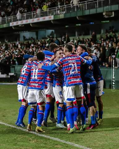 Fortaleza supera Coritiba e faz hist&oacute;ria na S&eacute;rie A