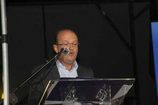 Vice-governador José Carlos Barbosa, o Barbosinha, durante discurso (Foto: Juliano Almeida)