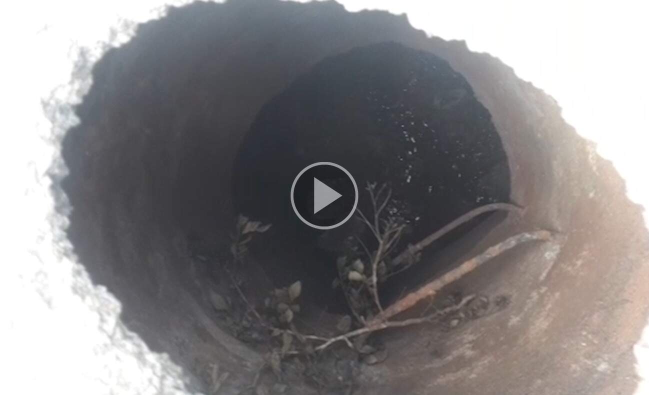 Pedaço de asfalto cede e revela buraco de três metros no Cabreúva