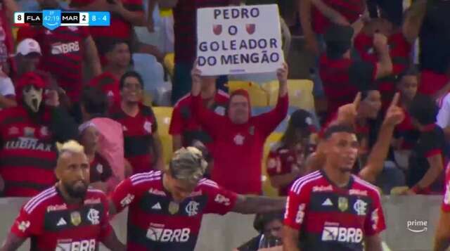 Com 4 gols de Pedro, Flamengo goleia Maring&aacute; e avan&ccedil;a para as oitavas