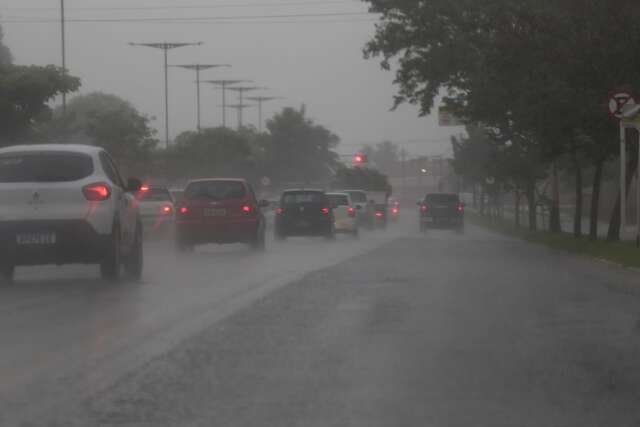 Capital acumula m&eacute;dia de 45 mm de chuva desde a madrugada