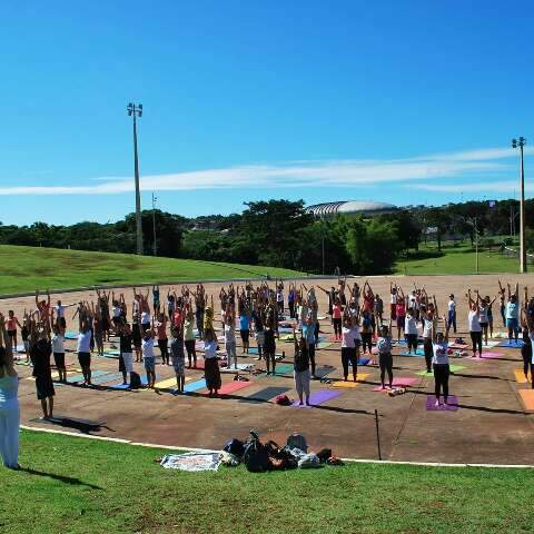 Projeto de yoga gratuito volta ao Parque das Na&ccedil;&otilde;es Ind&iacute;genas