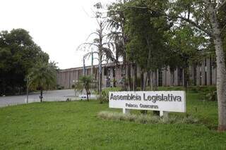 Deputados votaram três projetos de lei e dois tiveram análise adiada por pedido de vistas. (Foto: Arquivo)