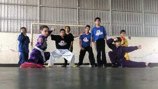 Alunos do projeto de Kung Fu no Bosque (Foto: Divulgação)