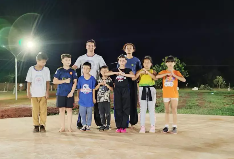 Projeto de Kung Fu atende crianças e jovens no Residencial Oliveira
