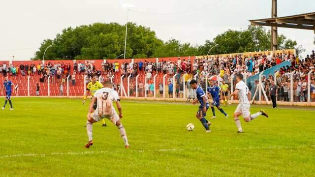 Agenda tem final no futebol, handebol e corrida no Dia do Trabalhador  