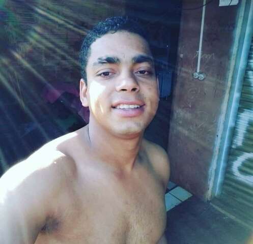 Homem de 27 anos &eacute; assassinado a tiros em F&aacute;tima do Sul