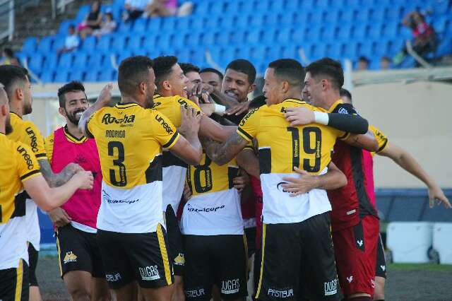 Empate marca partida entre Crici&uacute;ma e Londrina pela S&eacute;rie B