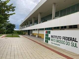 Fachada do Instituto Federal em Aquidauana, onde casos aconteceram. (Foto: Divulgação)