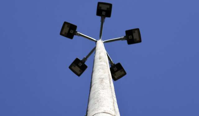 Novo sistema de ilumina&ccedil;&atilde;o come&ccedil;a a ser instalado no Parque dos Poderes