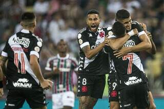 Jogadores do Vasco comemoram gol marcado por Pedro Raul. (Foto: Daniel Ramalho/Vasco)