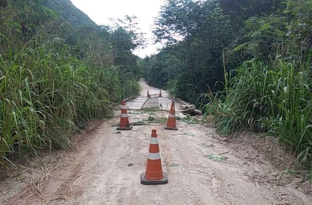 Agesul interdita ponte de madeira em Bodoquena por conta das chuvas