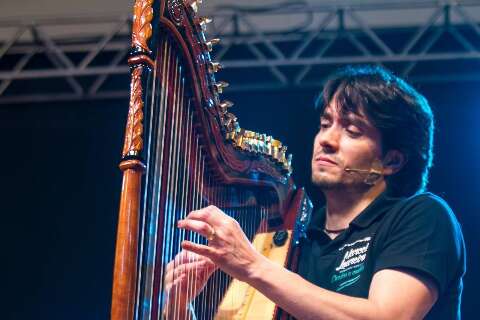 Harpa de Marcelo Loureiro vai mostrar música sul-mato-grossense nos EUA