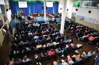 Sessão da Câmara de Dourados em 8 de maio.(Foto: Valdenir Rodrigues/CMD)