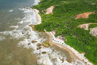 A Praia de Tambaba, a cerca de 30 km da capital da Paraíba. (Foto: Prefeitura João Pessoa)