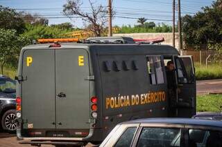 Militar ficará preso na Polícia do Exército; na foto, viatura que o levará. (Foto: Henrique Kawaminami)