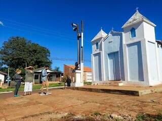 Igreja construída por Tia Eva está em processo de reestruturação. (Foto: Aletheya Alves)