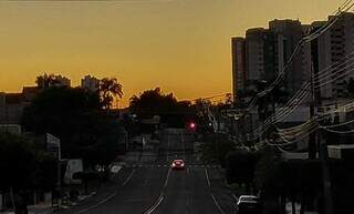 Céu de Campo Grande, na manhã deste sábado (Foto: Juliano Almeida)