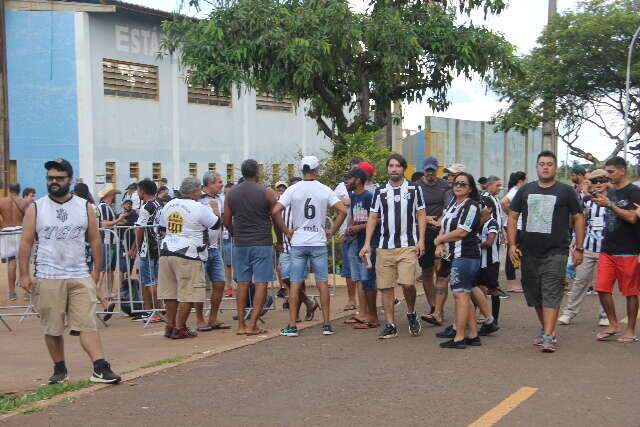 Com port&otilde;es abertos para mulheres, Oper&aacute;rio recebe XV de Piracicaba