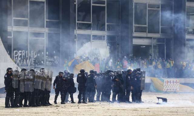 STF forma maioria para tornar r&eacute;us mais 245 denunciados por invas&otilde;es em Bras&iacute;lia