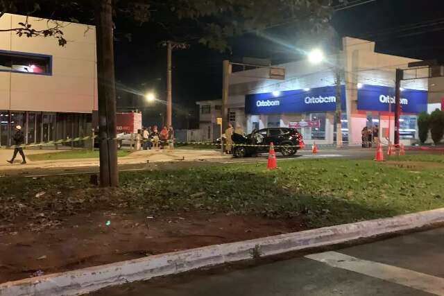 Colis&atilde;o entre carros mata mulher na Av. Mato Grosso