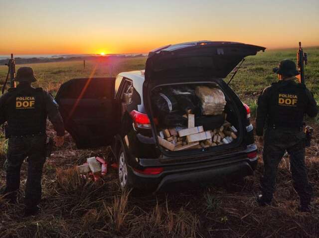 Com carro roubado, jovem &eacute; preso transportando droga avaliada em R$ 2,6 milh&otilde;es 