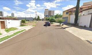 Área no Vivendas do Bosque, um dos bairros mais valorizados, consta na relação de lotes. (Foto: Google Street View)