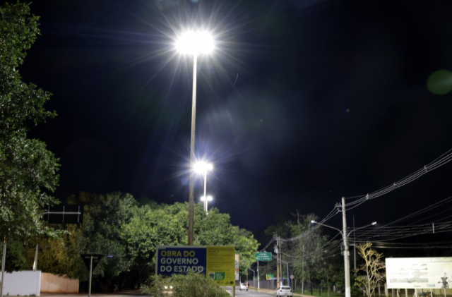 Amplia&ccedil;&atilde;o da ilumina&ccedil;&atilde;o do Parque dos Poderes &eacute; ativada