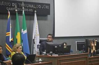 Juiz Carlos Alberto Garcete durante discussão. (Foto: Paulo Francis)