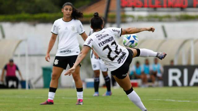 Ava&iacute; vence Corinthians e sai do rebaixamento no Brasileiro Feminino