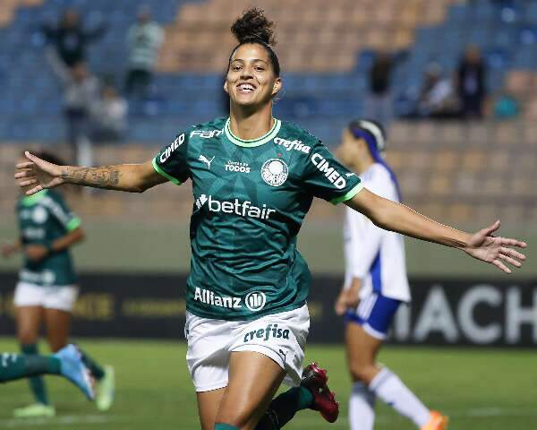 Com 4 gols de Gutierres, Palmeiras goleia Ferrovi&aacute;ria no Brasileiro Feminino