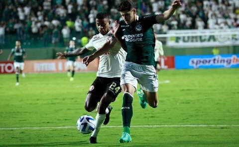 Goiás vence time peruano e assume a liderança da Copa Sul-Americana