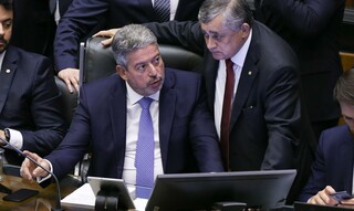 O presidente da Câmara, Arthur Lira, durante votação do arcabouço fiscal. (Foto: Lula Marques/Agência Brasil)