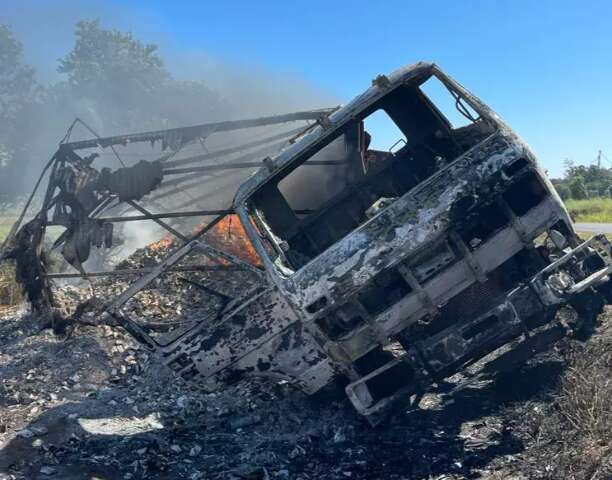 Tr&ecirc;s homens s&atilde;o presos por mentir sobre roubo de caminh&atilde;o