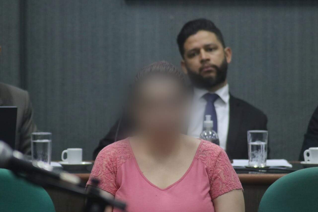 Advogado de réu por estuprar e matar enteada já foi preso por pedofilia na web