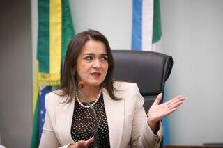 Prefeita Adriane Lopes assumiu a gestão da Capital após a renúncia de Marquinhos Trad, que disputou o Governo. (Foto: Henrique Kawaminami)