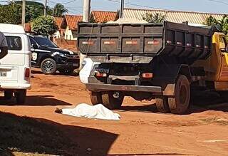 Motorista morre atropelado pelo pr&oacute;prio caminh&atilde;o em Anauril&acirc;ndia