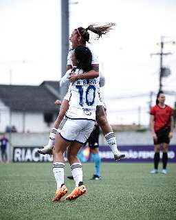 Cruzeiro feminino goleia o Athletico por 5 a 0 em partida pelo Brasileirão A1