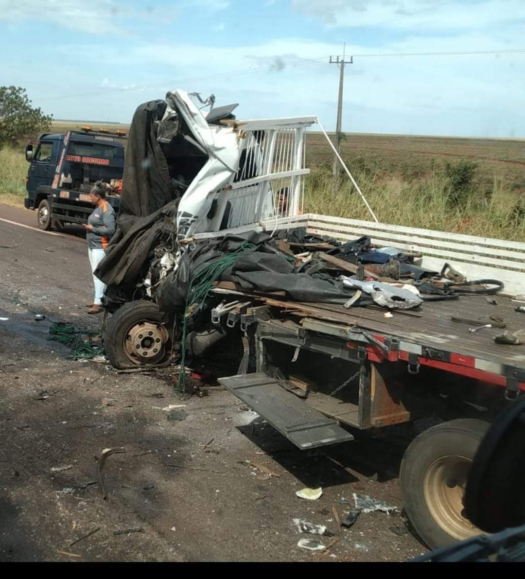 Morre motorista de caminhão envolvido em acidente com ônibus na BR-267
