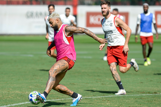 Preparação do Flamengo para a partida contra o Cruzeiro (Foto: Marcelo Cortes / CRF)