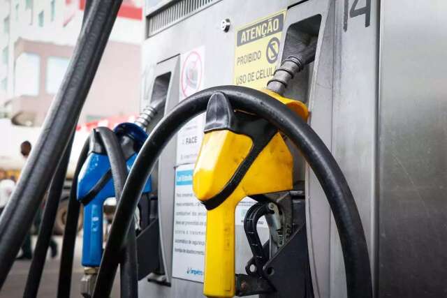 Regra nacional deixar&aacute; litro da gasolina 30 centavos mais caro em MS 